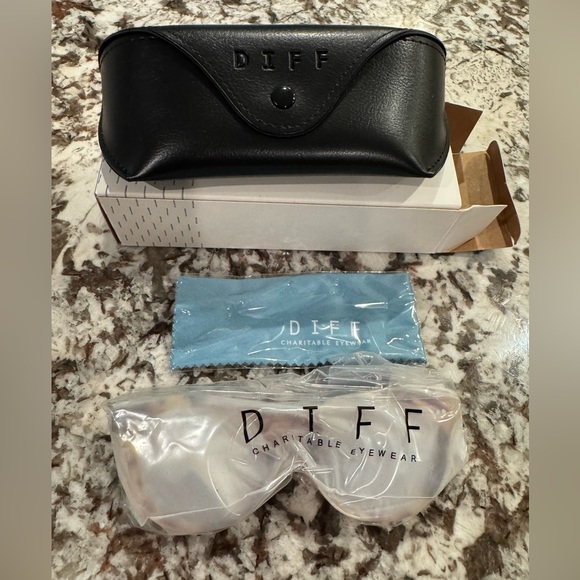 DIFF Blue-Light Blocking Glasses - Picture 10 of 12